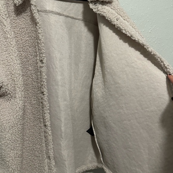 H&M shacket - Picture 8 of 9